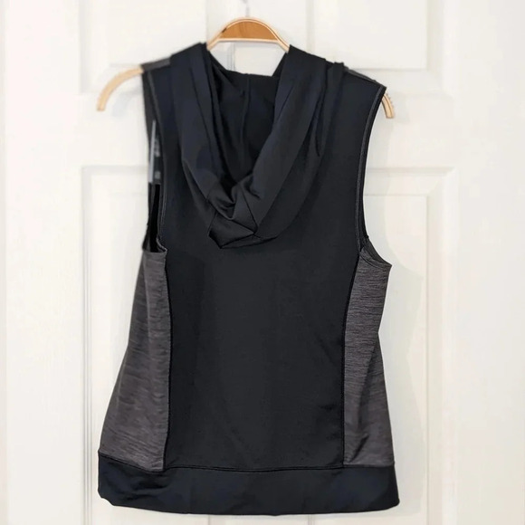 Under Armour Womens Hoodie XS Black Gray Cold Gear Sleeveless Pullover Vest NWT - Picture 2 of 10